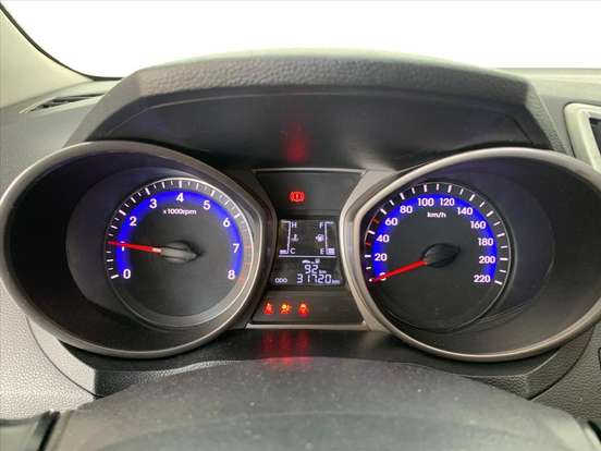 HYUNDAI-HB20X-1.6 16V STYLE FLEX 4P MANUAL HYUNDAI-HB20X-2018