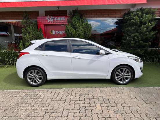 HYUNDAI-I30-2015