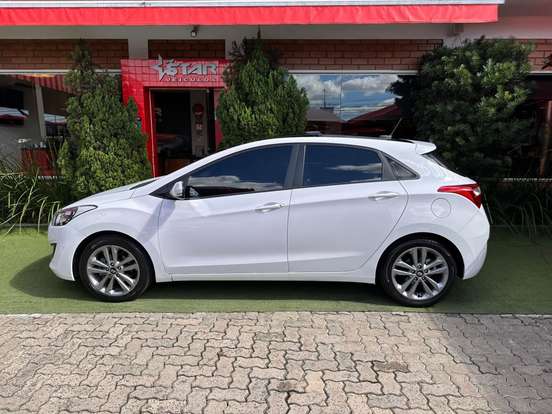 HYUNDAI-I30-2015
