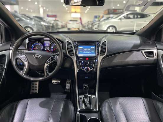 HYUNDAI-I30-1.8 MPI 16V GASOLINA 4P AUTOMATICO HYUNDAI-I30-2015