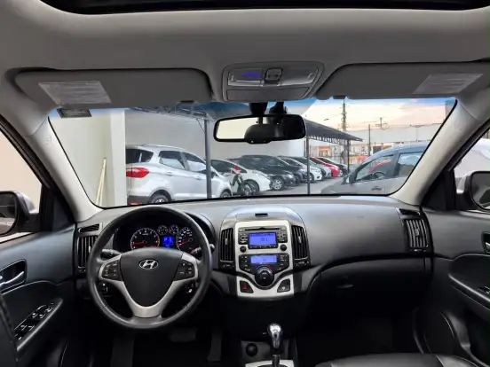 HYUNDAI-I30-2.0 MPFI GLS 16V GASOLINA 4P AUTOMÁTICO HYUNDAI-I30-2011