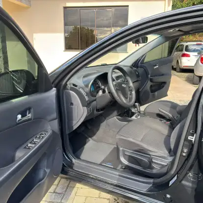 HYUNDAI-I30-2009