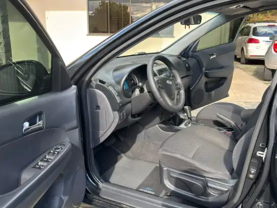 HYUNDAI-I30-2.0 MPI 16V GASOLINA 4P AUTOMÁTICO HYUNDAI-I30-2009