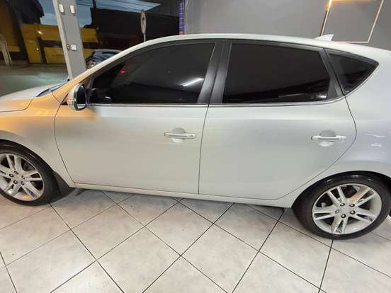 HYUNDAI-I30-2.0 MPI 16V GASOLINA 4P AUTOMÁTICO HYUNDAI-I30-2010