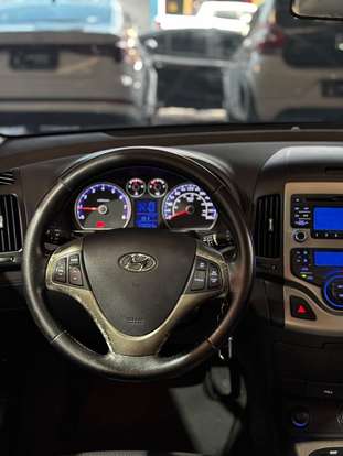 HYUNDAI-I30-2010