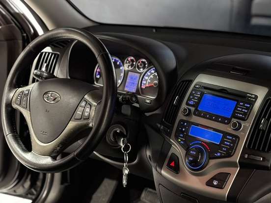 HYUNDAI-I30-2.0 MPI 16V GASOLINA 4P MANUAL HYUNDAI-I30-2010