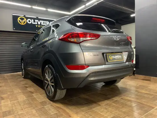 HYUNDAI-TUCSON-2017