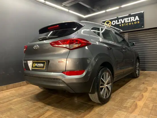 HYUNDAI-TUCSON-2017