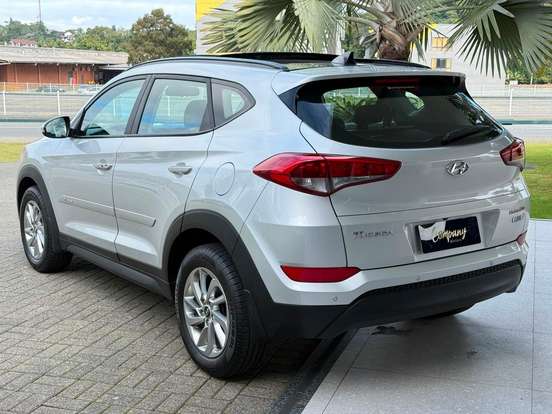 HYUNDAI-TUCSON-2020