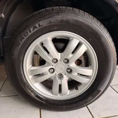 HYUNDAI-TUCSON-2007
