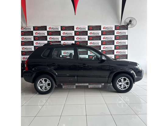 HYUNDAI-TUCSON-2010