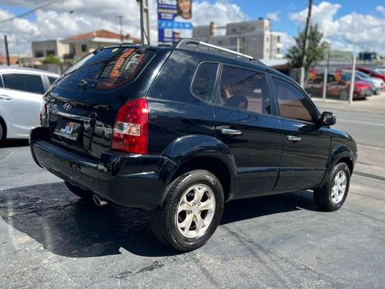 HYUNDAI-TUCSON-2012