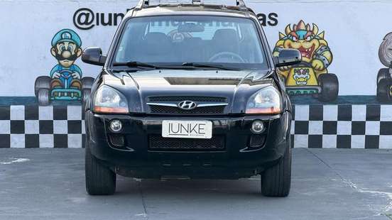 HYUNDAI-TUCSON-2011