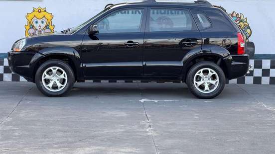 HYUNDAI-TUCSON-2011