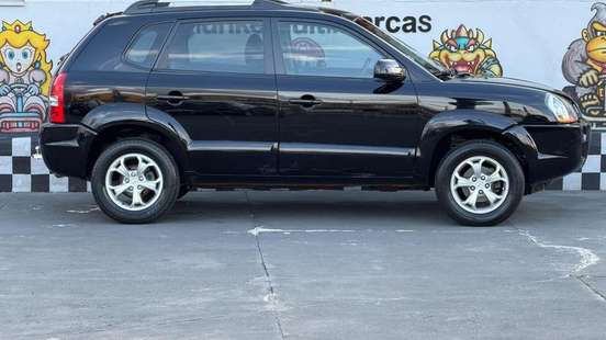 HYUNDAI-TUCSON-2011
