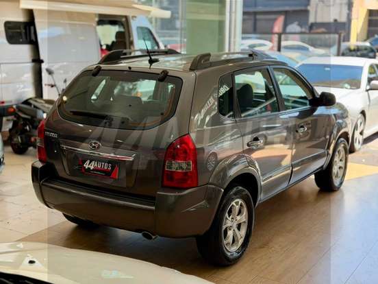 HYUNDAI-TUCSON-2.0 MPFI GLS 16V 143CV 2WD FLEX 4P AUTOMÁTICO HYUNDAI-TUCSON-2015