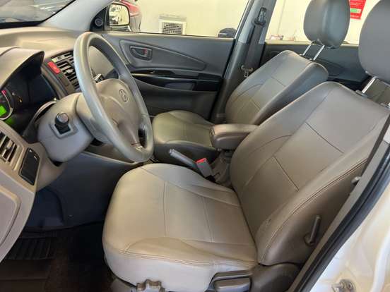 HYUNDAI-TUCSON-2.0 MPFI GLS BASE 16V 143CV 2WD FLEX 4P AUTOMÁTICO HYUNDAI-TUCSON-2016