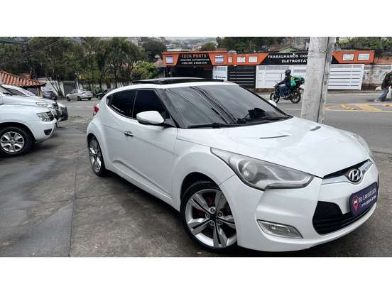 HYUNDAI-VELOSTER-2011
