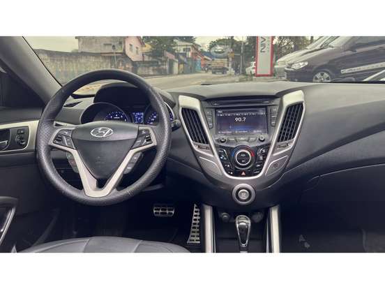 HYUNDAI-VELOSTER-2011