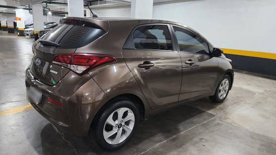 HYUNDAI HB20 1.6 COMFORT PLUS 16V FLEX 4P AUTOMÁTICO