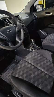 HYUNDAI-HB20-2015