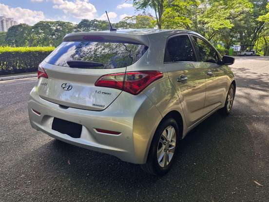 HYUNDAI-HB20-2015