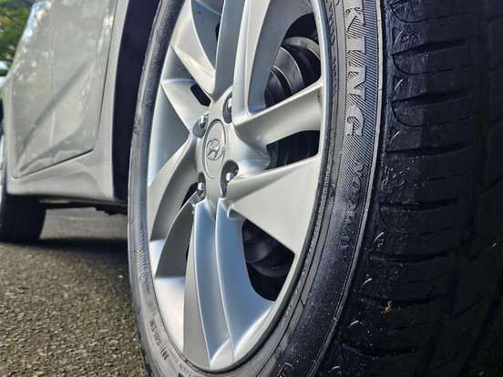 HYUNDAI-HB20-1.6 PREMIUM 16V FLEX 4P AUTOMÁTICO HYUNDAI-HB20-2015