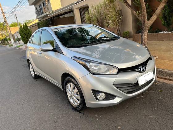 HYUNDAI HB20S 1.6 COMFORT PLUS 16V FLEX 4P AUTOMÁTICO