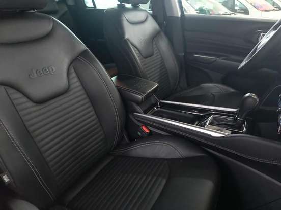 JEEP-COMMANDER-2025