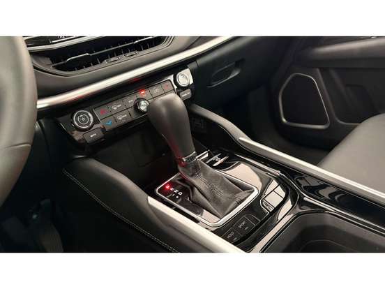 JEEP-COMMANDER-1.3 T270 TURBO FLEX LONGITUDE AT6 JEEP-COMMANDER-2025
