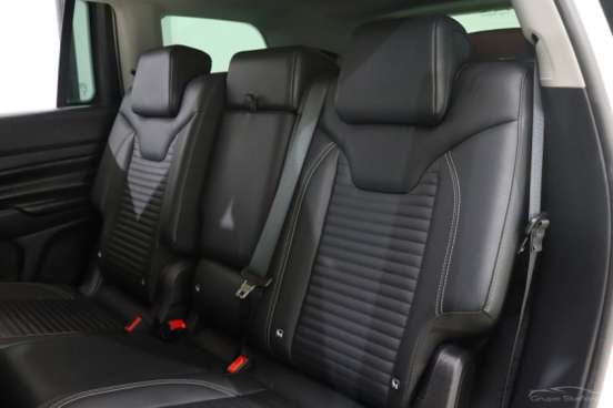 JEEP-COMMANDER-2024