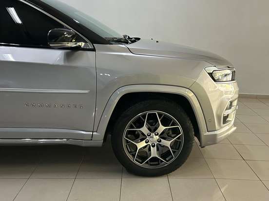 JEEP-COMMANDER-2024