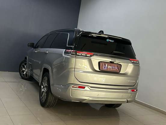 JEEP-COMMANDER-2024