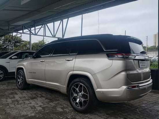 JEEP-COMMANDER-2024
