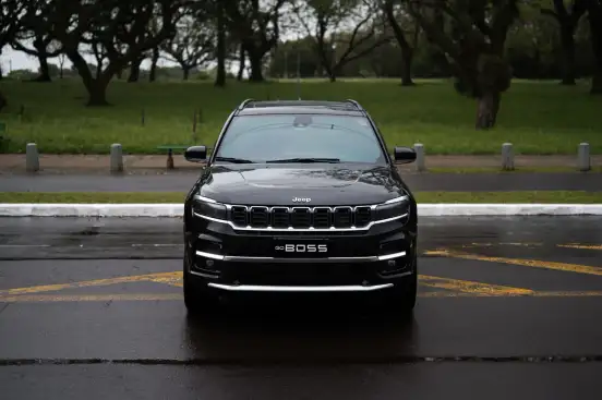 JEEP-COMMANDER-2024