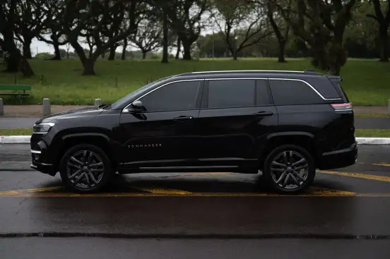 JEEP-COMMANDER-2024