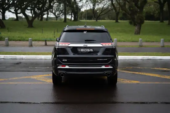 JEEP-COMMANDER-2024
