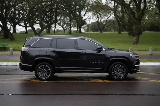 JEEP-COMMANDER-2024