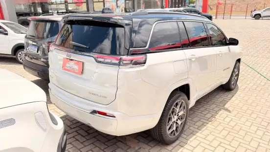 JEEP-COMMANDER-2023