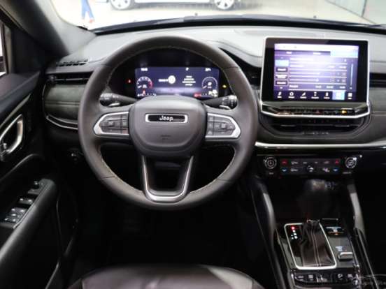 JEEP-COMMANDER-2.0 HURRICANE 4 TURBO GASOLINA BLACKHAWK AT9 JEEP-COMMANDER-2024