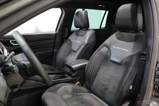 JEEP-COMMANDER-2024