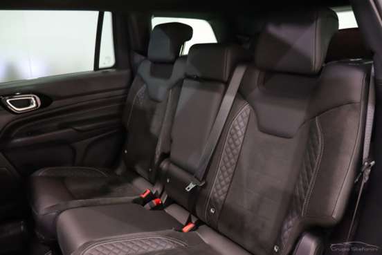 JEEP-COMMANDER-2024