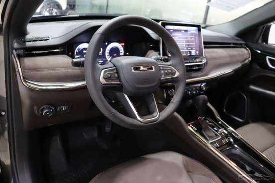 JEEP-COMMANDER-2.0 HURRICANE 4 TURBO GASOLINA OVERLAND AT9 JEEP-COMMANDER-2024