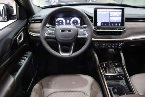 JEEP-COMMANDER-2024