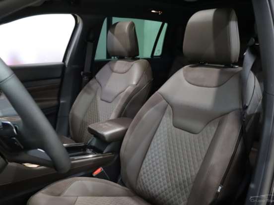 JEEP-COMMANDER-2.0 HURRICANE 4 TURBO GASOLINA OVERLAND AT9 JEEP-COMMANDER-2024