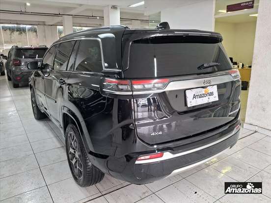 JEEP-COMMANDER-2024