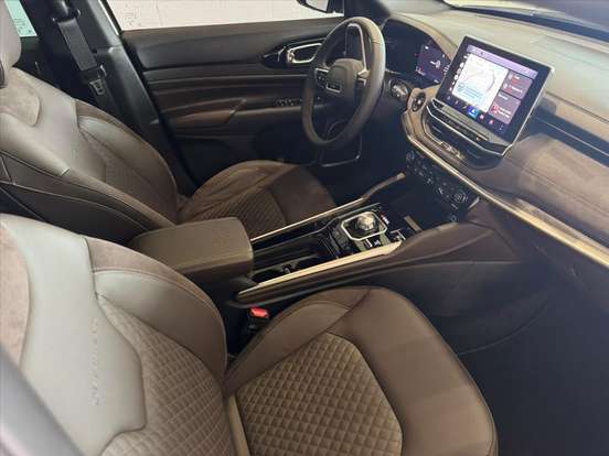 JEEP-COMMANDER-2025