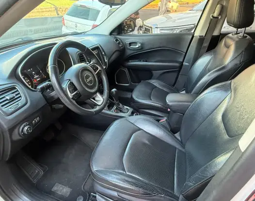 JEEP-COMPASS-2.0 16V DIESEL LONGITUDE 4X4 AUTOMÁTICO JEEP-COMPASS-2018