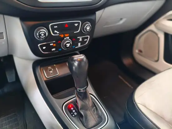 JEEP-COMPASS-2.0 16V FLEX LONGITUDE AUTOMÁTICO JEEP-COMPASS-2017