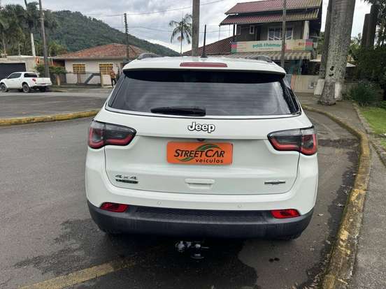 JEEP-COMPASS-2.0 16V DIESEL LONGITUDE 4X4 AUTOMÁTICO JEEP-COMPASS-2017